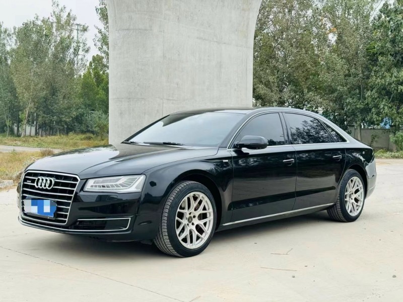 济宁16年奥迪A8L2