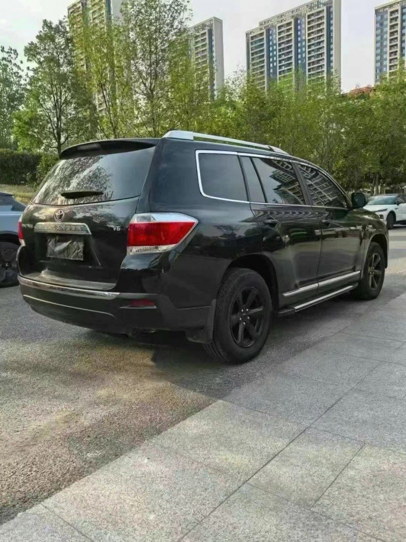 武汉15年丰田汉兰达7