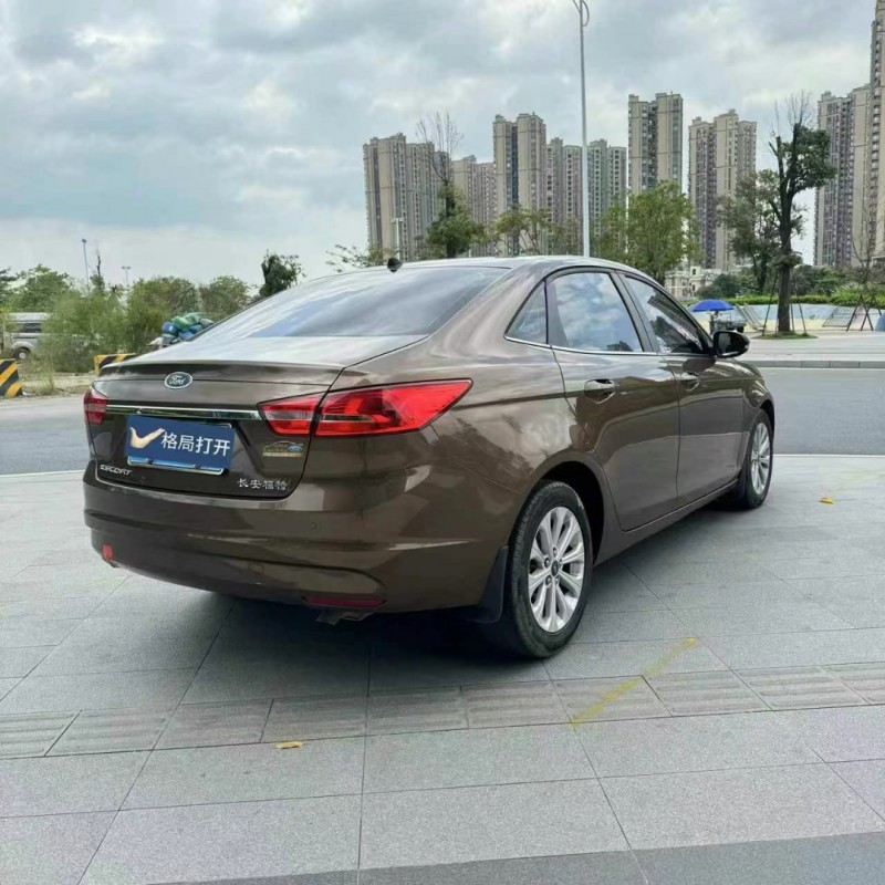 东莞15年福特福睿斯8