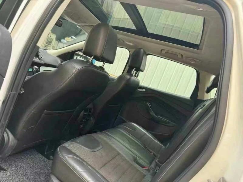 青岛16年福特翼虎6