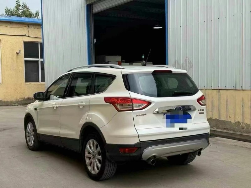 青岛16年福特翼虎7