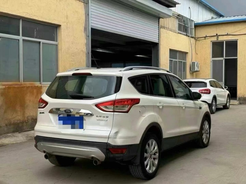 青岛16年福特翼虎8