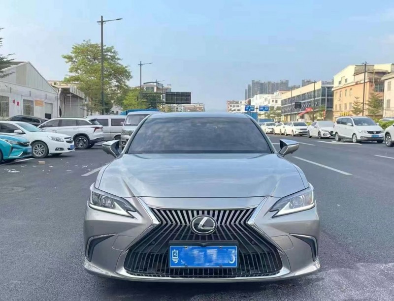 广州20年雷克萨斯ES1