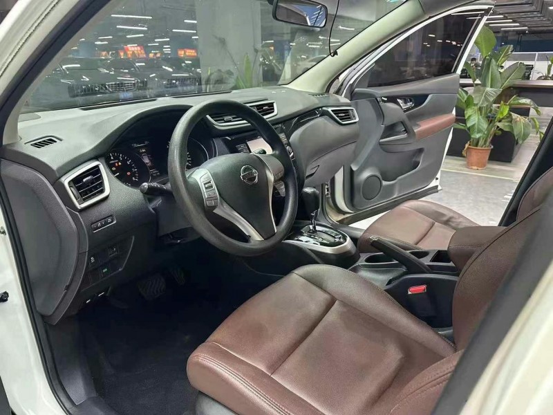 成都17年日产逍客3