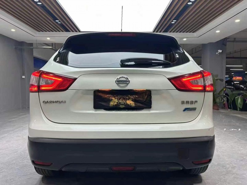 成都17年日产逍客5