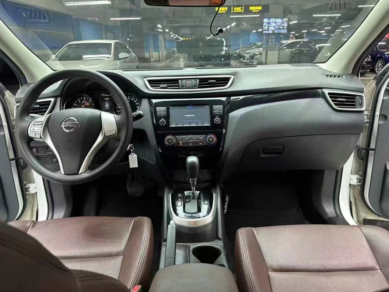 成都17年日产逍客8