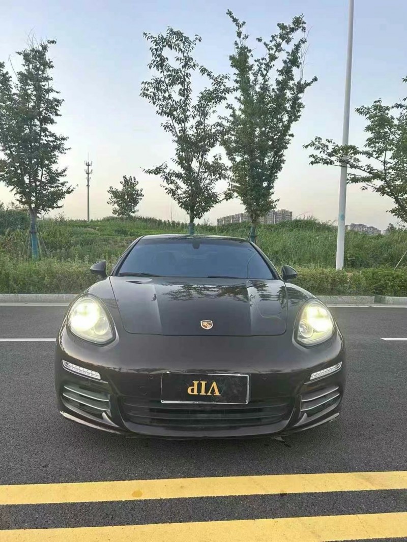 徐州14年保时捷帕拉梅拉1
