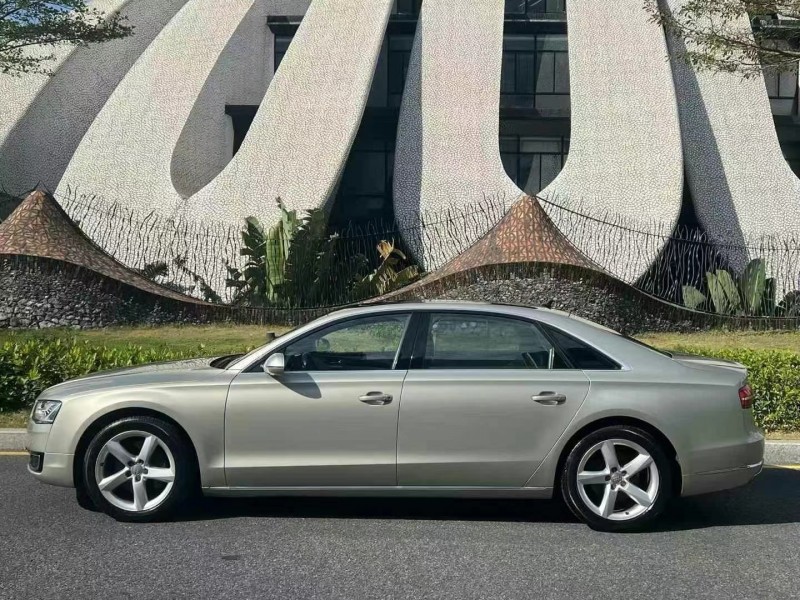 广州14年奥迪A8L8