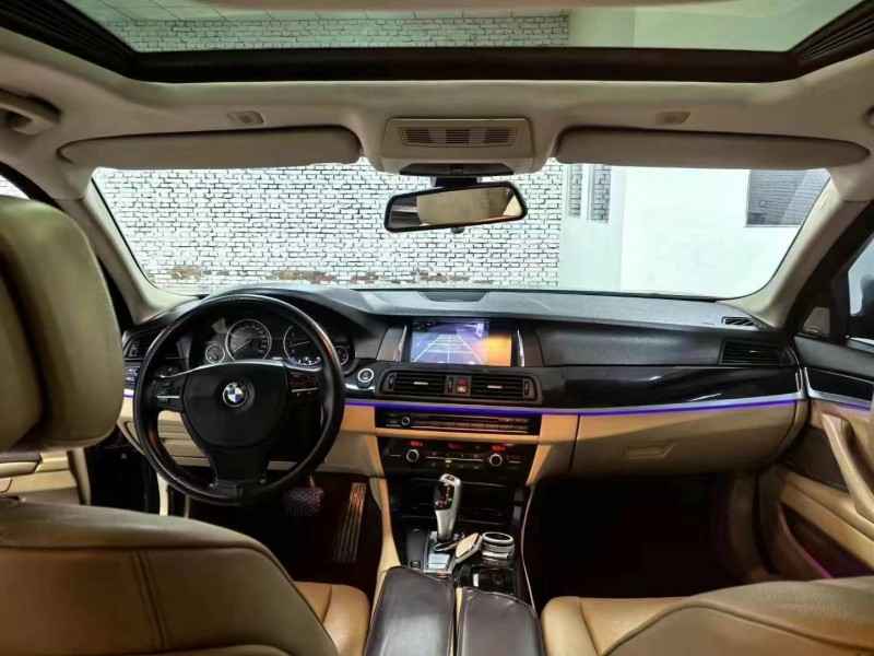 保定12年宝马5系6