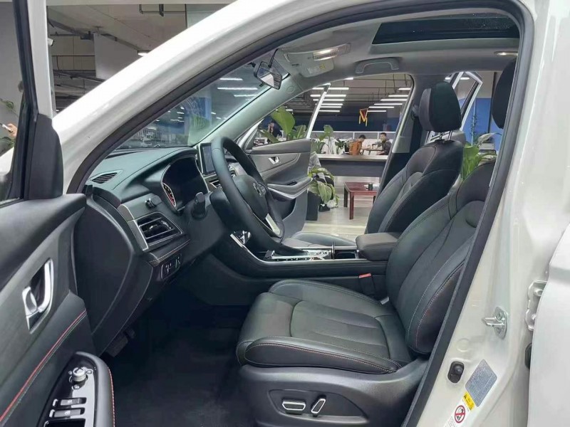 成都22年长安汽车CS753