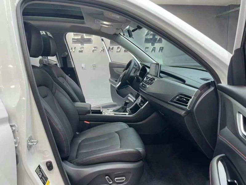 成都22年长安汽车CS756