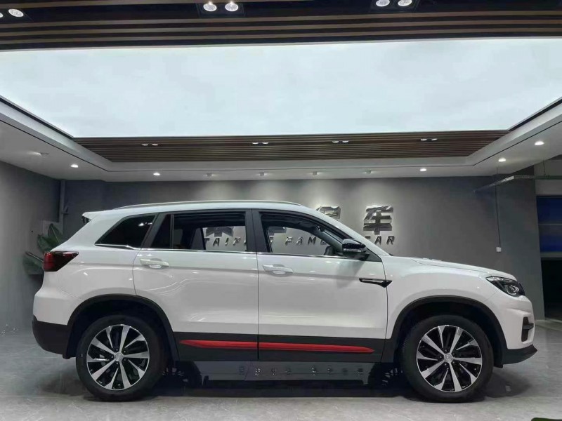 成都22年长安汽车CS757