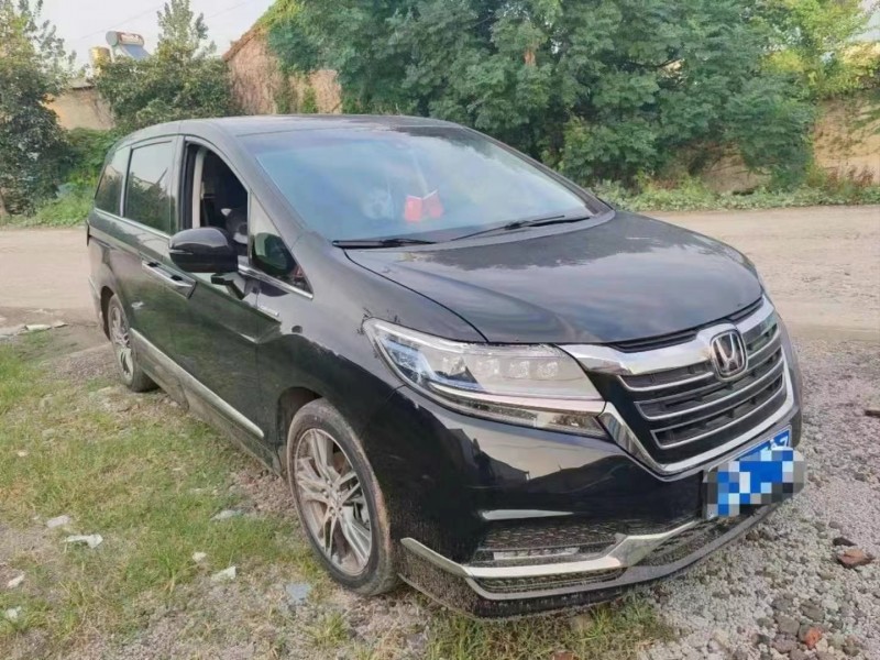 济宁20年本田艾力绅3