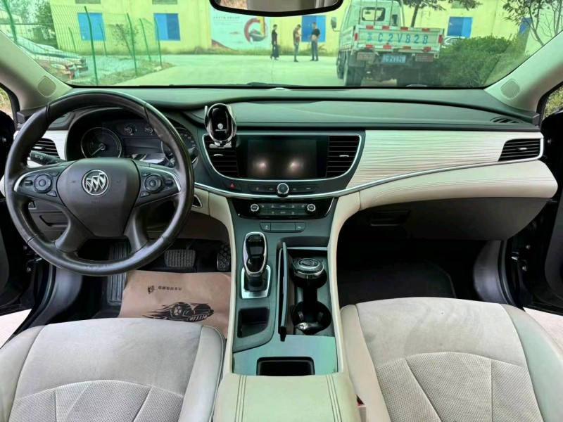 徐州17年别克君越8