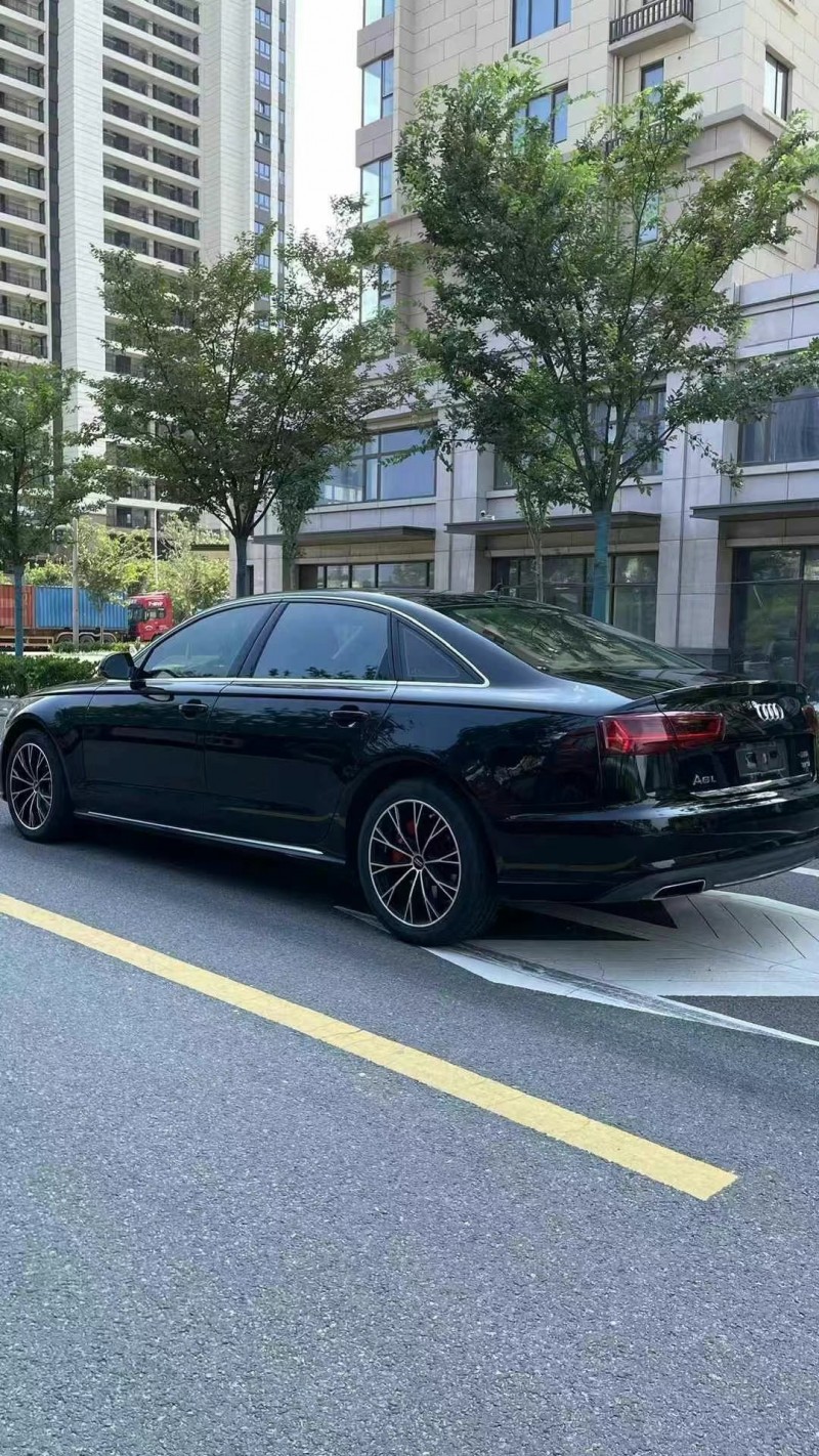 济宁17年奥迪A6L8