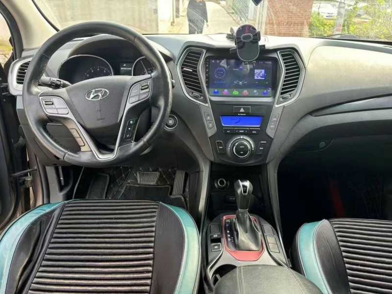 保定13年现代新胜达5