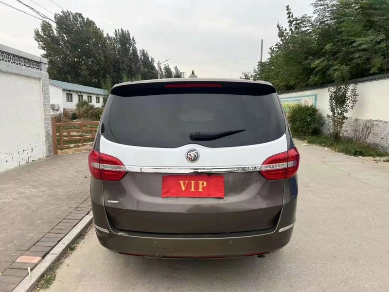 济宁21年别克GL89