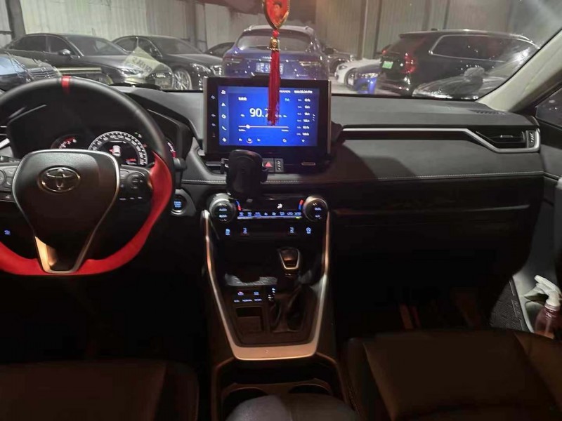 广州23年丰田RAV4荣放5