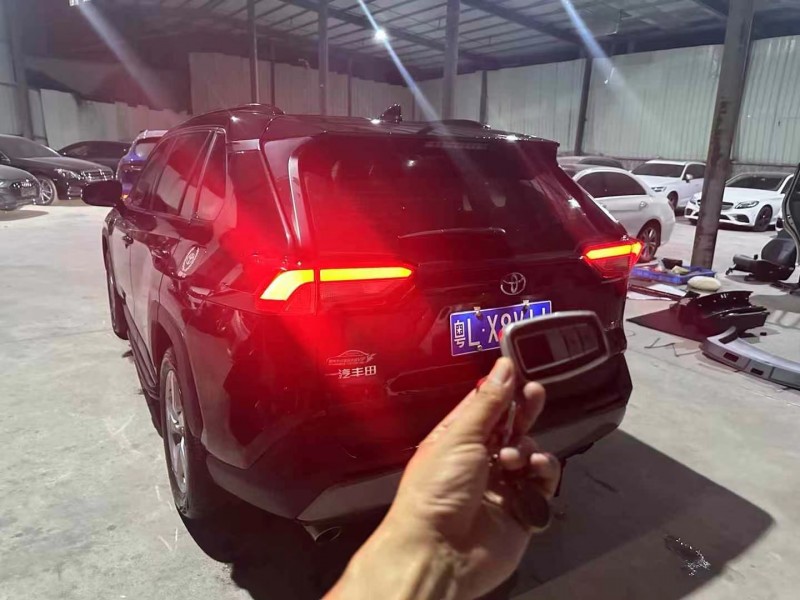 广州23年丰田RAV4荣放7