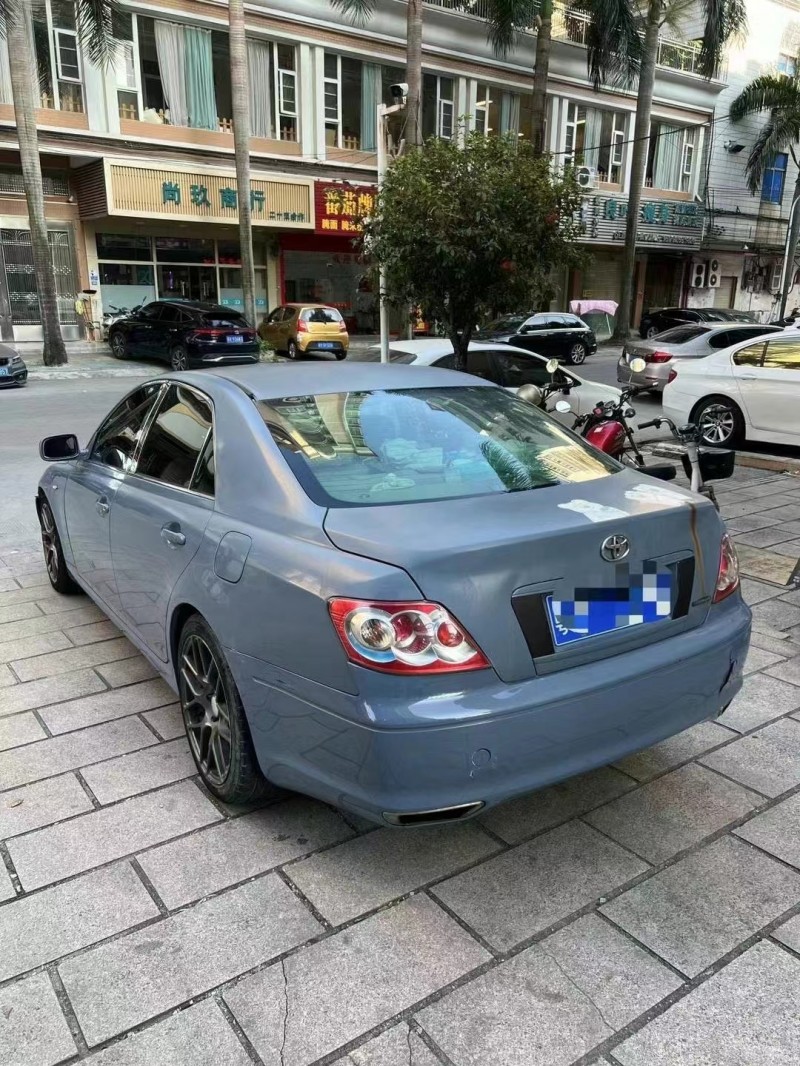 中山07年丰田锐志8