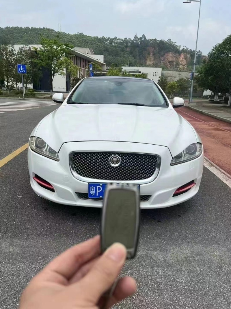 江門13年捷豹XJL1
