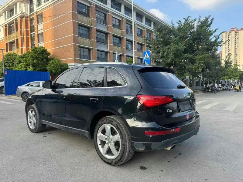 南寧15年奧迪Q58