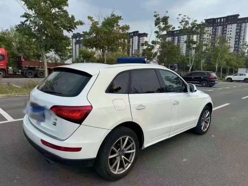 枣庄17年奥迪Q58