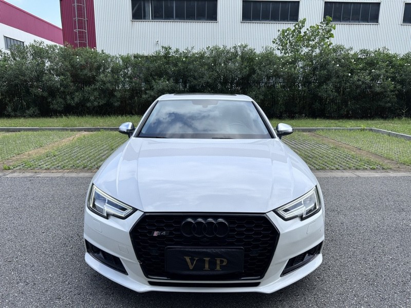 盐城17年奥迪A4L1