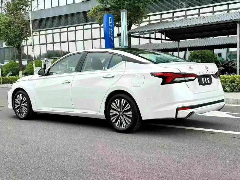 东莞23年日产天籁8