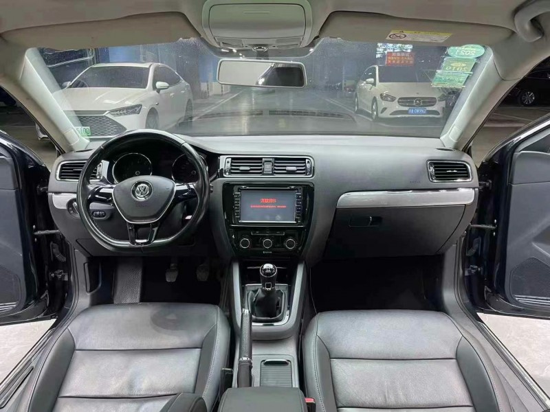 成都15年大众速腾8