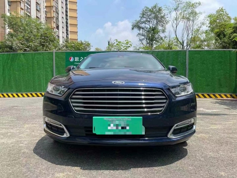 成都16年福特金牛座1