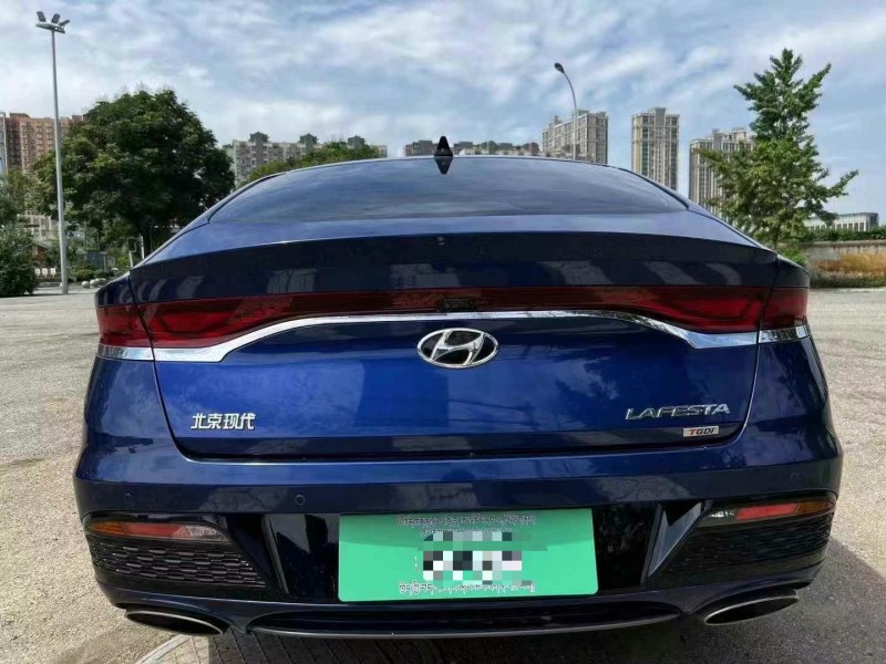 成都21年现代菲斯塔8