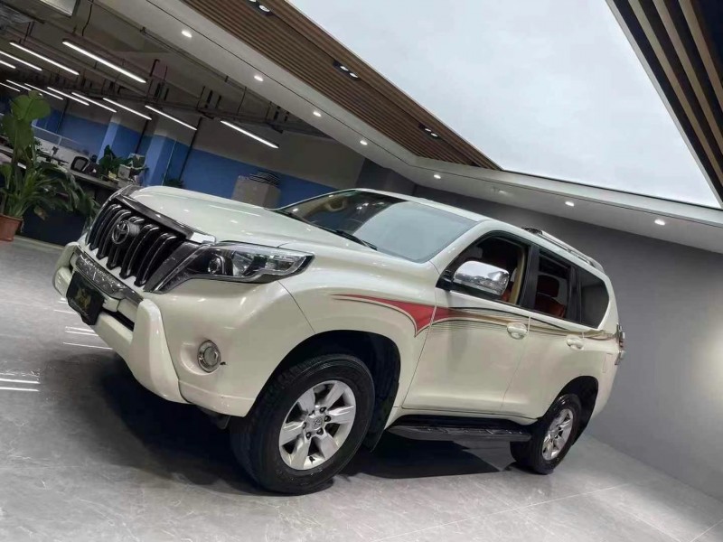 成都16年丰田普拉多2