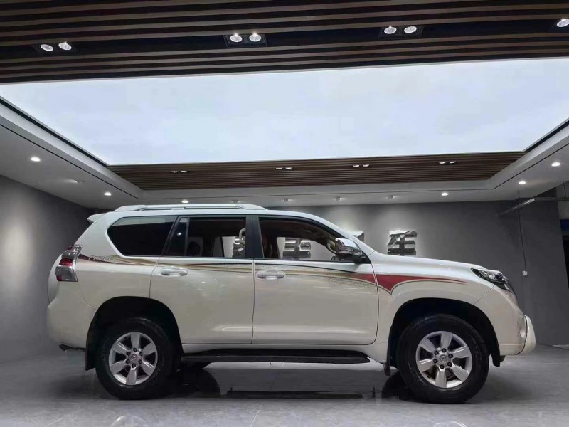 成都16年丰田普拉多7