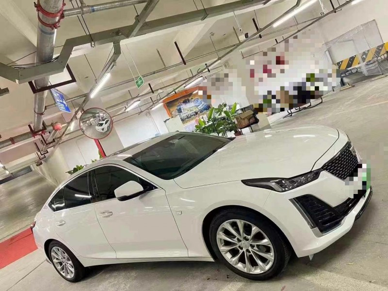 成都20年凯迪拉克CT52