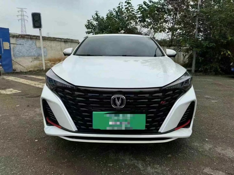 成都24年长安汽车逸动1