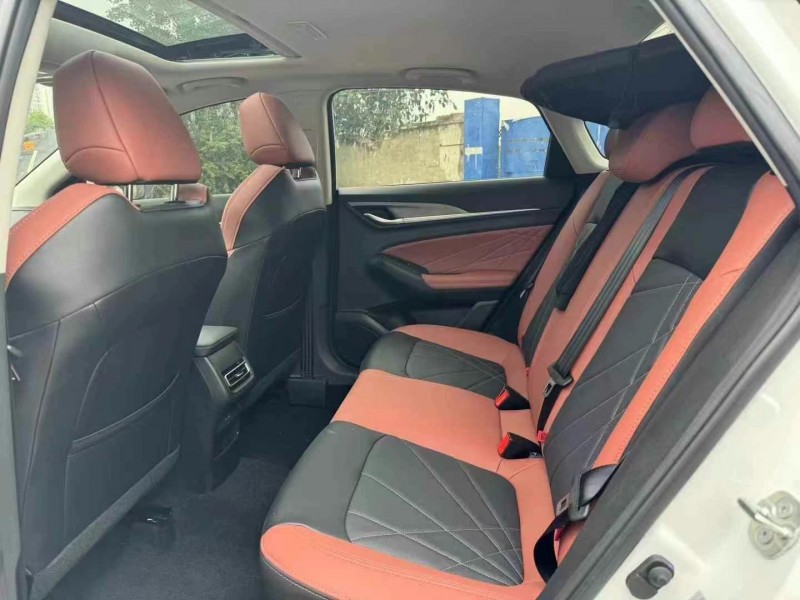 成都24年长安汽车逸动3