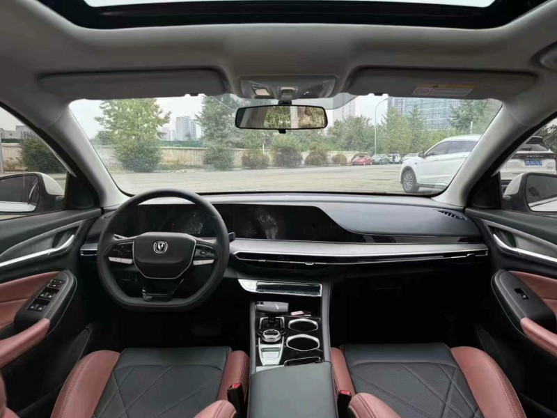 成都24年长安汽车逸动5