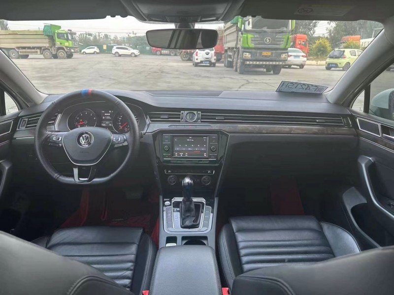 保定18年大众迈腾5