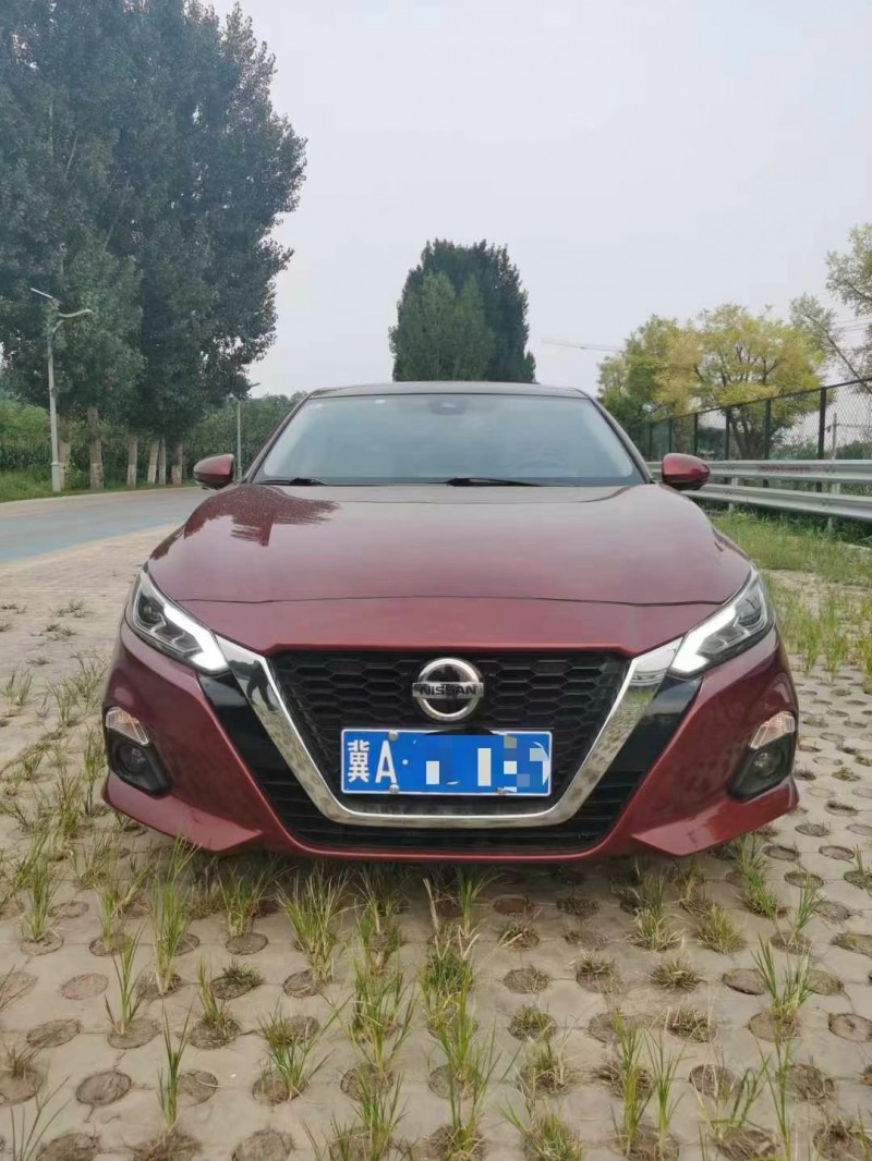 保定19年日产天籁1