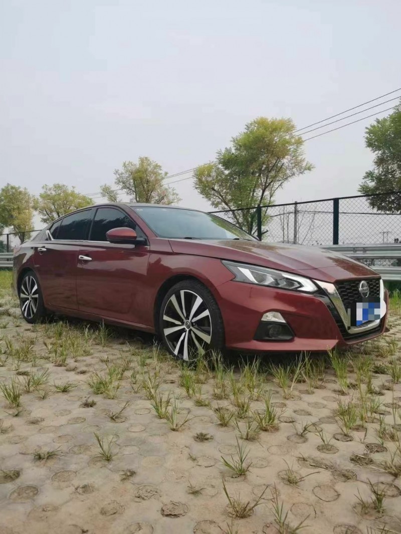 保定19年日产天籁2