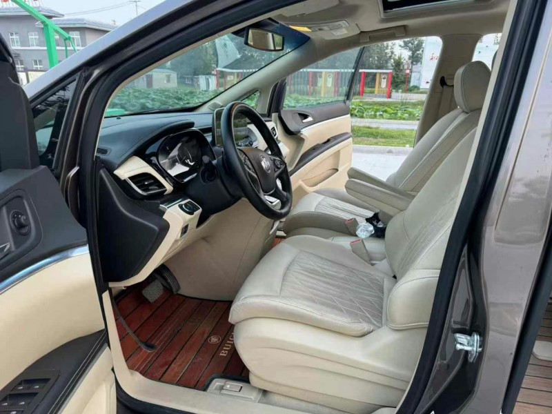 徐州23年别克GL84