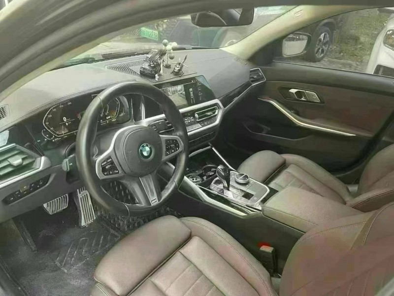 武汉21年宝马3系6