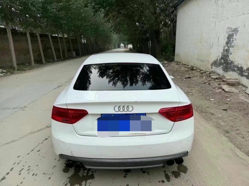 青岛14年奥迪A54