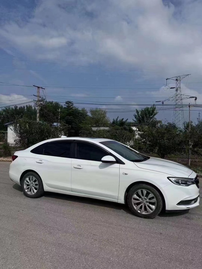 菏泽19年别克英朗3