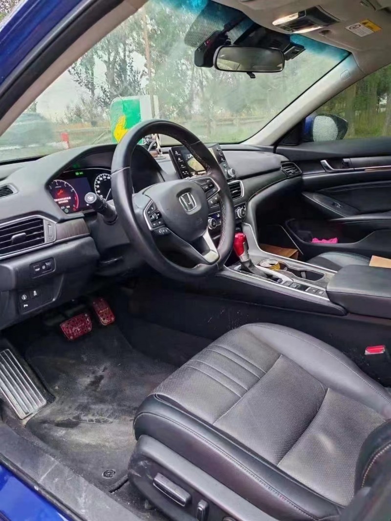 菏泽18年本田雅阁8