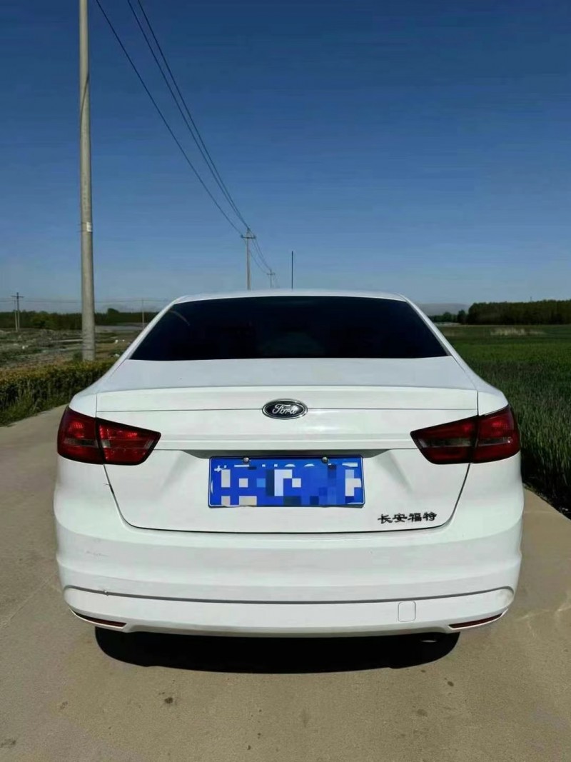 济宁15年福特福睿斯9