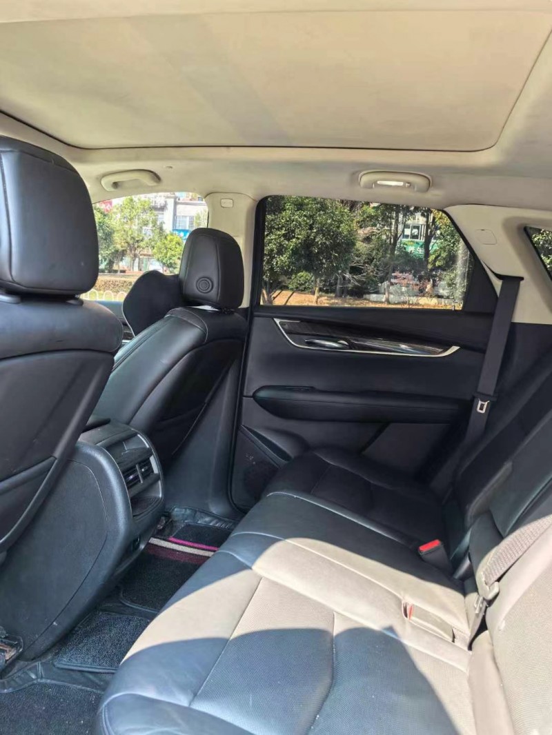 武汉17年凯迪拉克XT55