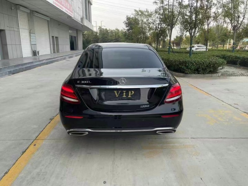 泰安19年奔驰E2