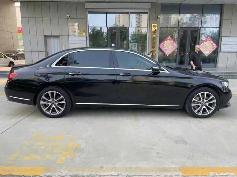 泰安19年奔驰E8